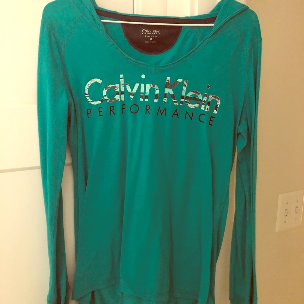 CALVIN KLEIN long sleeve hooded shirt- like new